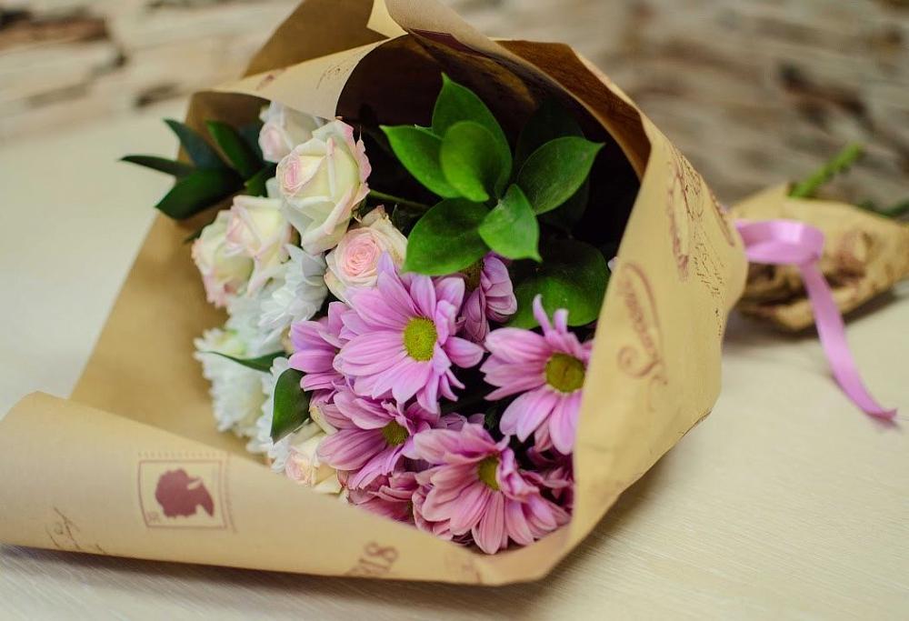 Букет цветов из: Розы и Хризантемы в Излучинске