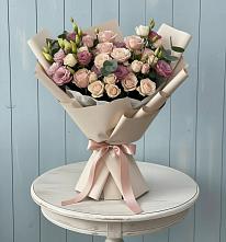Букет цветов из:  Розы и Лизиантусы в Излучинске