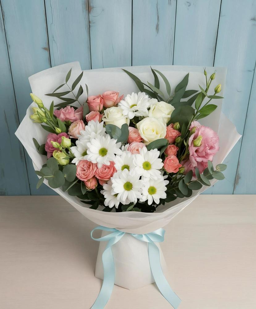 Букет цветов из: Розы, Лизиантусы и Хризантемы в Излучинске