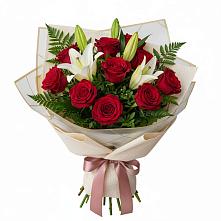Букет цветов из:  Лилии и Розы в Излучинске