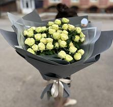 Букет Белые кустовые розы Солинеро #REPLACE_PRED# Излучинске
