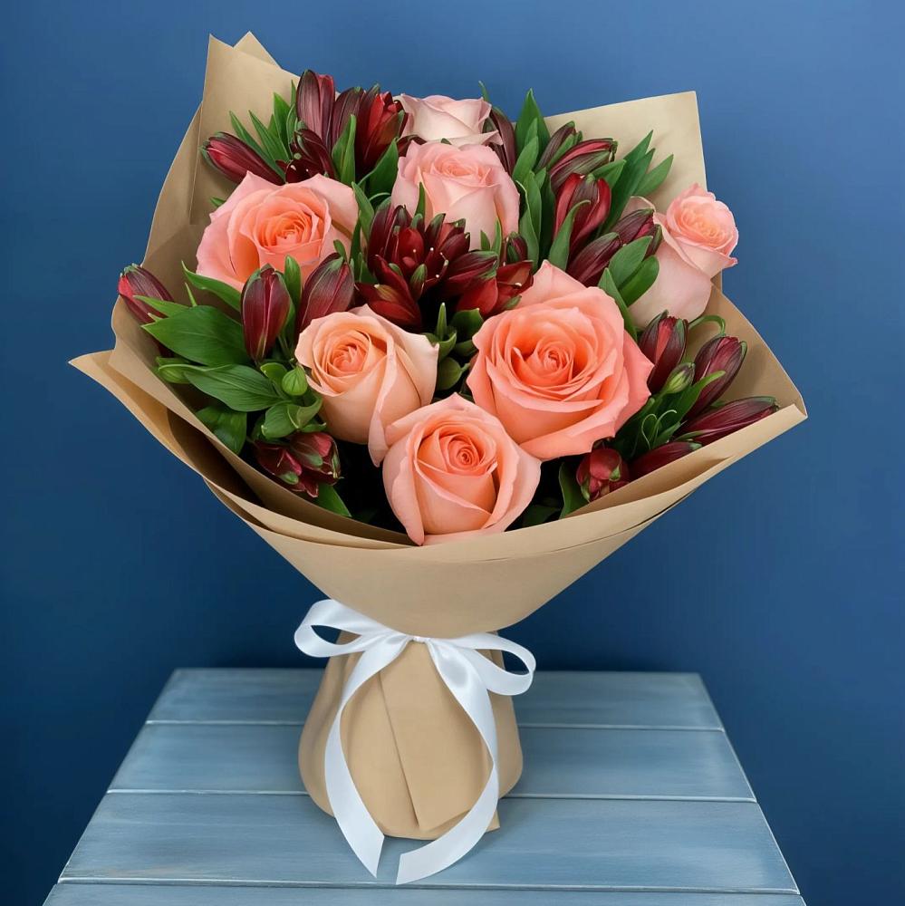 Букет цветов из: Розы и Альстромерии в Излучинске