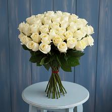 Букет 51 Белая роза Эдлесс Лав в Излучинске