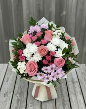 Букет цветов из:  Альстромерии, Гвоздики, Розы и Хризантемы в Излучинске