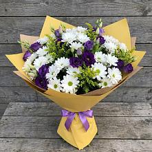 Букет цветов из:  Ирисы, Хризантемы и Ромашки в Излучинске