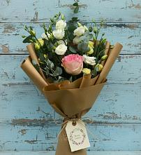 Букет цветов из:  Розы и Лизиантусы #REPLACE_PRED# Излучинске