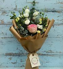 Букет цветов из:  Розы и Лизиантусы в Излучинске